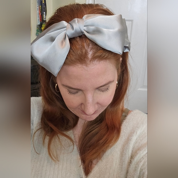 Accessories - Silver-Gray Oversized Statement Bow Headband